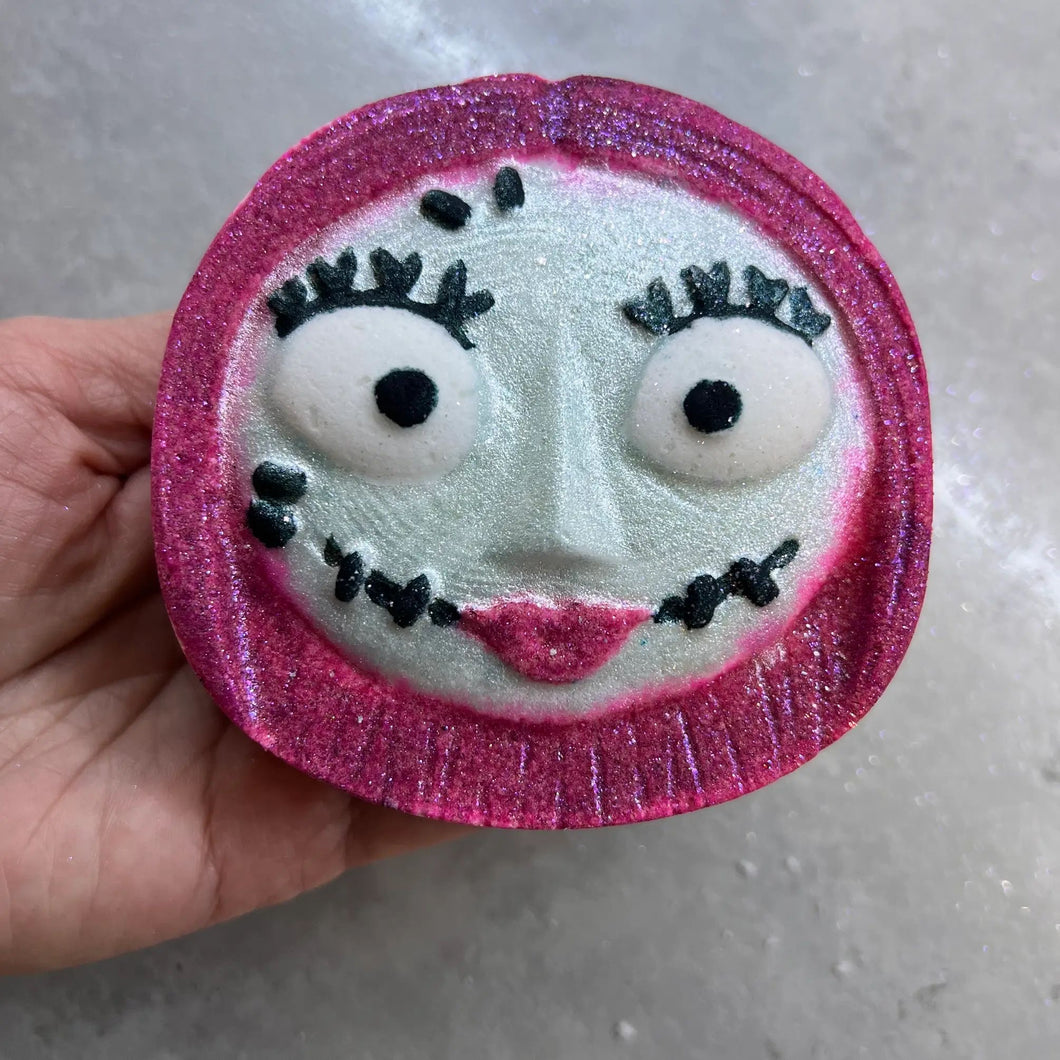 Large Sally Bath Bomb