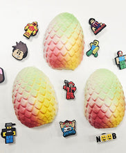 Load image into Gallery viewer, Roblox Croc Charm Surprise Bath Bomb
