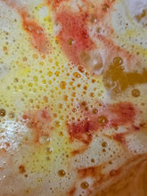 Load image into Gallery viewer, Electric Mouse Bath Bomb
