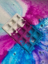 Load image into Gallery viewer, Snow 🧚 Waffle Bath Bomb
